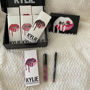Kylie Cosmetics Matte Lip Kit - Posie K